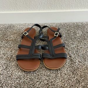 Kelly & Katie Black Strappy Sandals